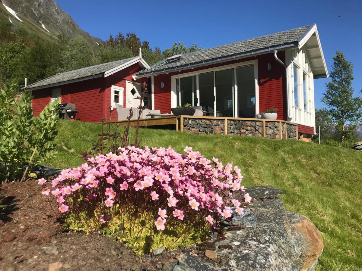 Kjosen Lodge, Lyngen. Lyngseidet Exterior photo